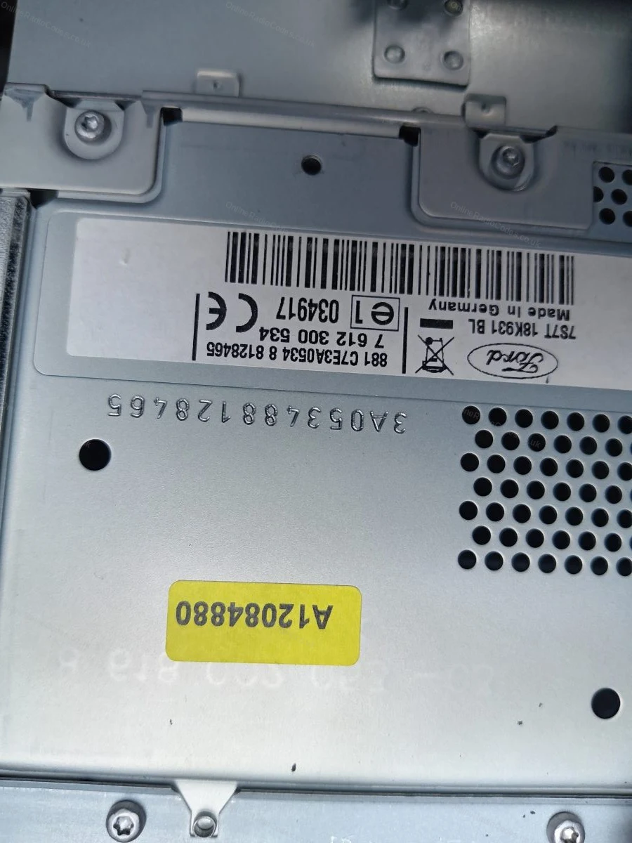 Part and serial label on the side of the unit