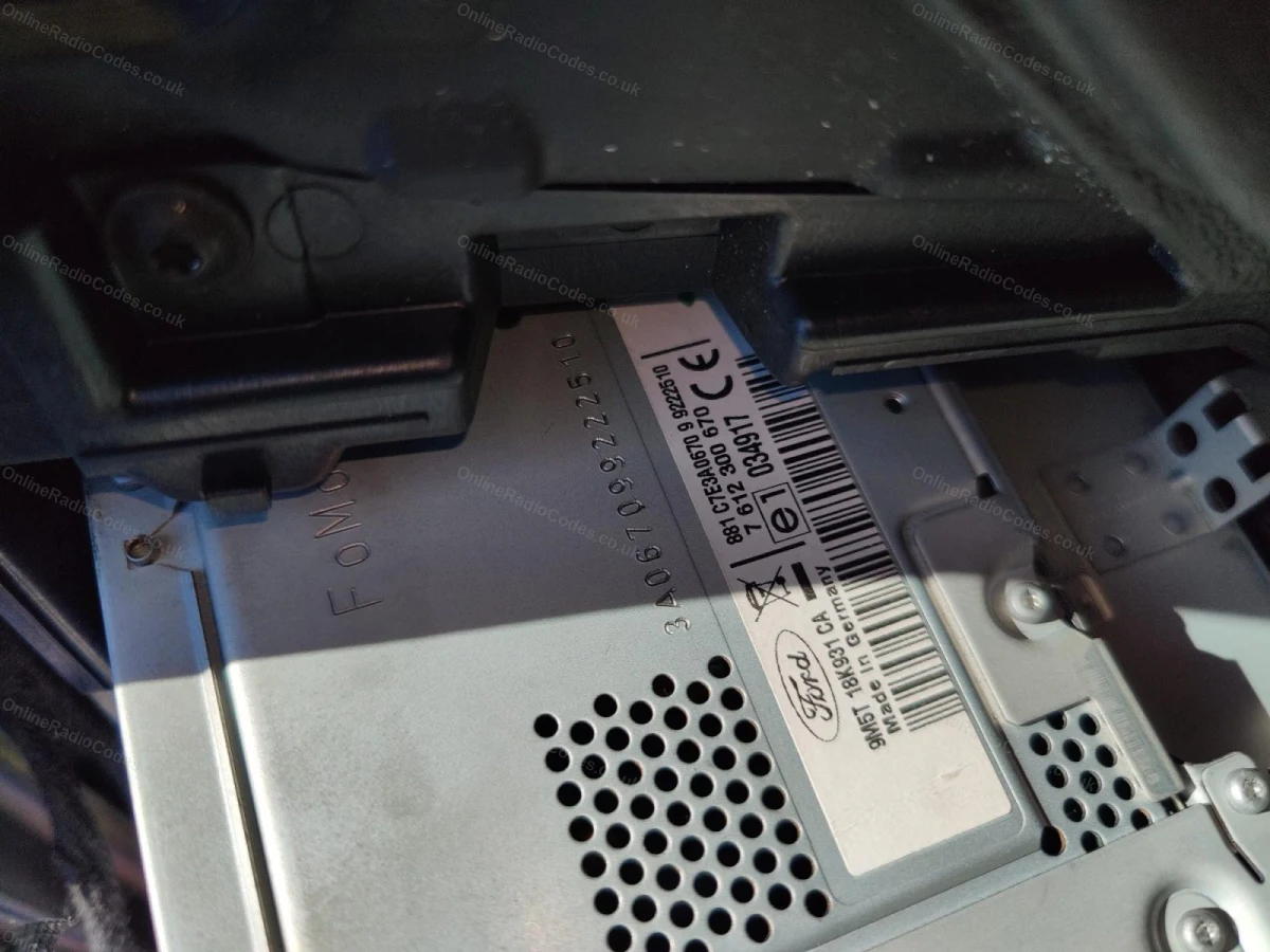 Engraved serial and label on the radio casing