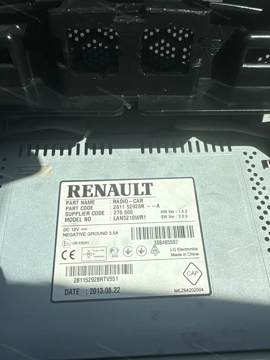 Part number and serial label on the radio casing