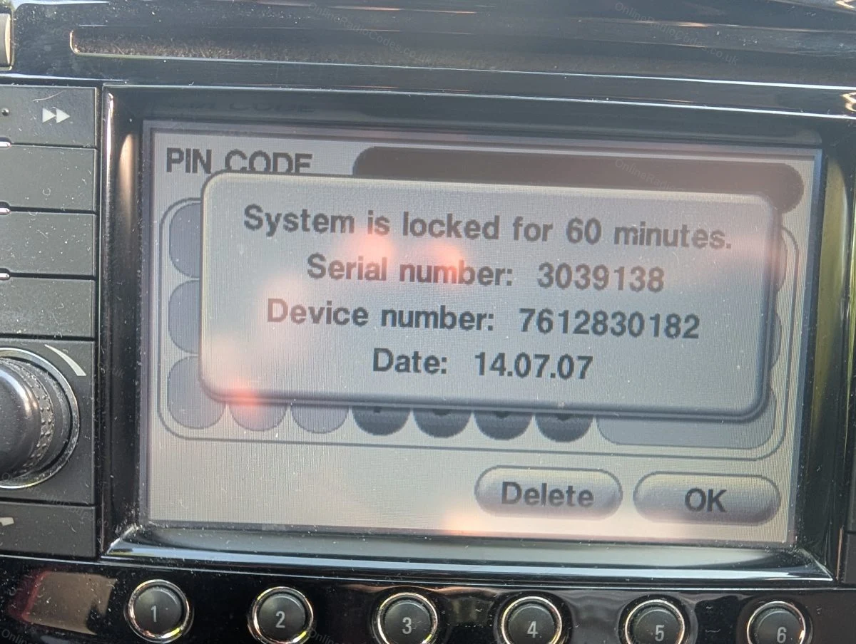 Lock screen with the serial and device number