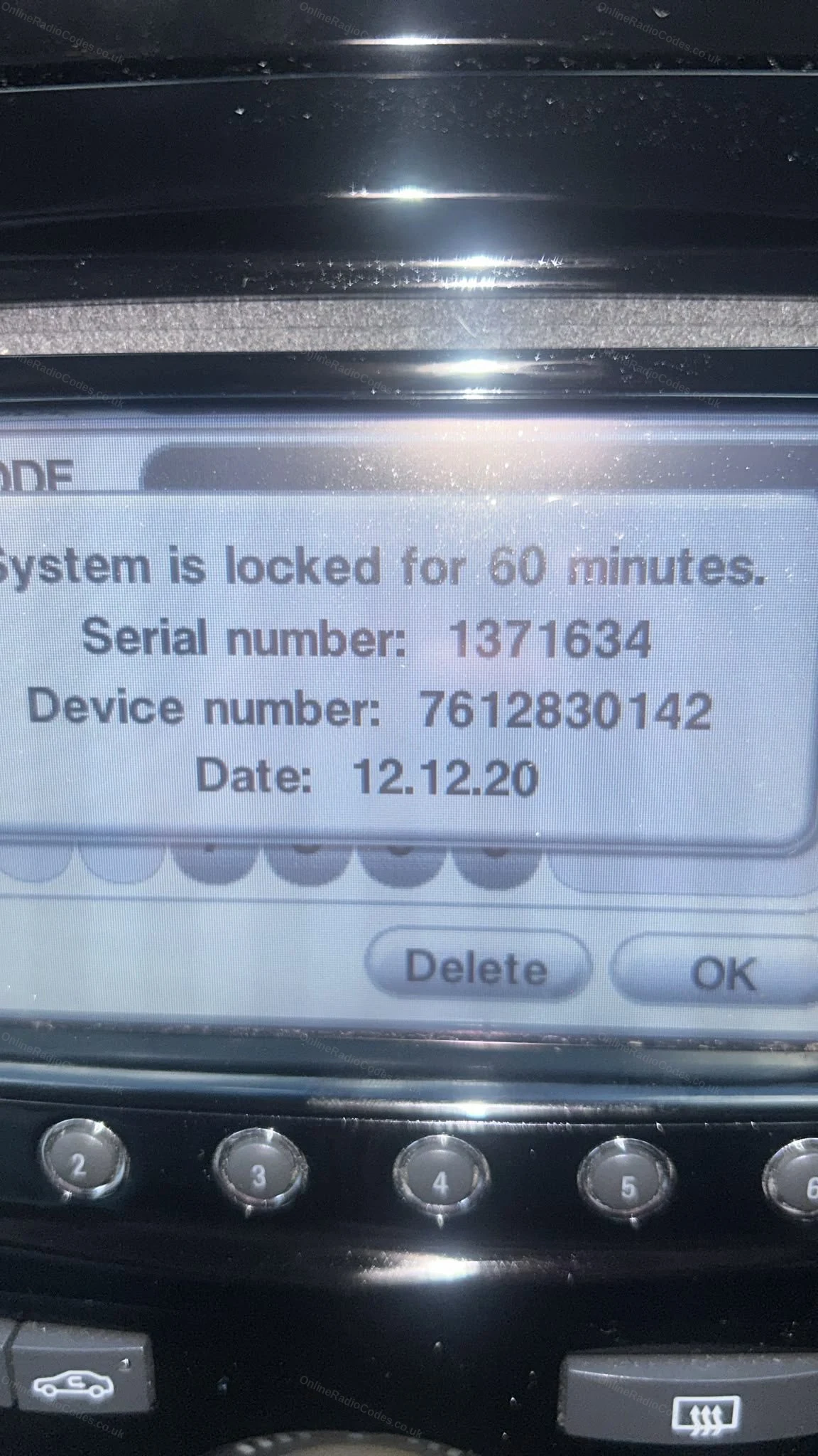 Close-up of the lock screen details